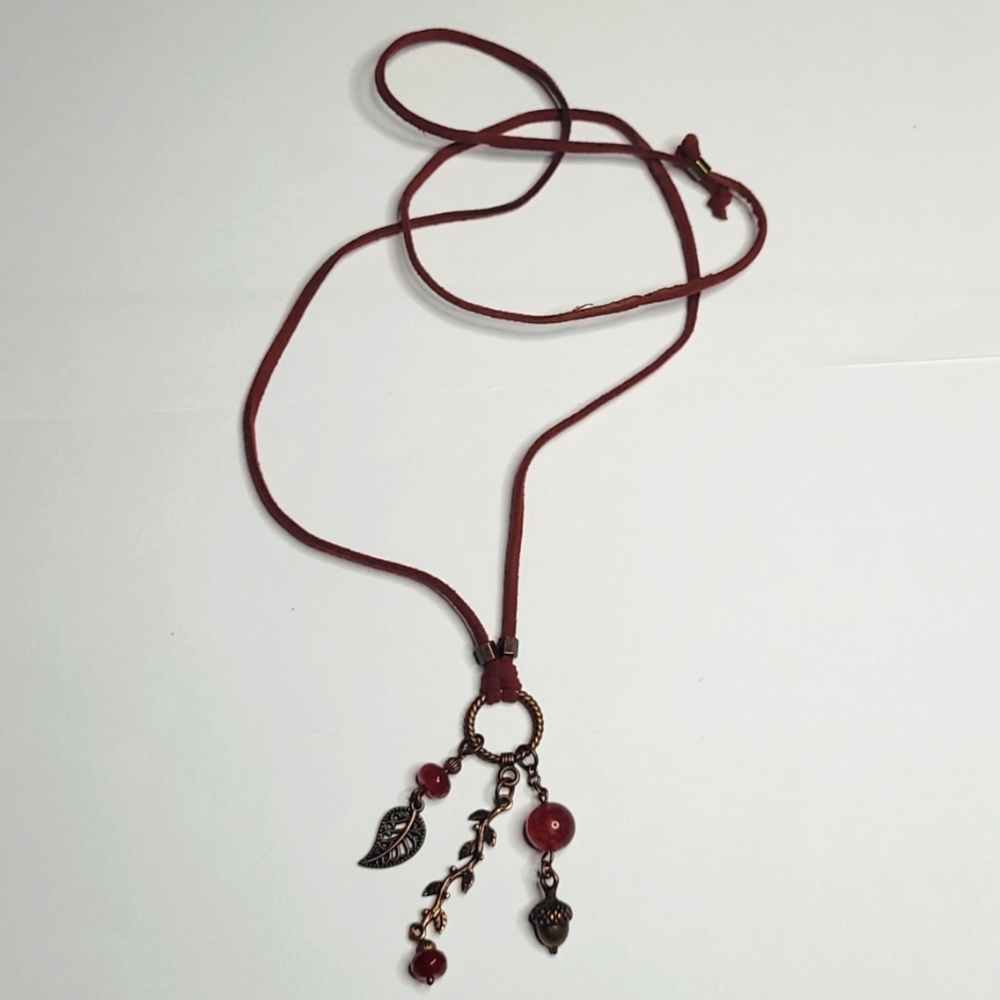 🌰HAND-CRAFTED NECKLACE